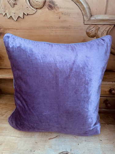 Laura ashley nigella - laura,