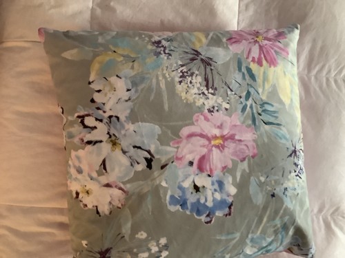 Laura ashley featherfield - ashley,