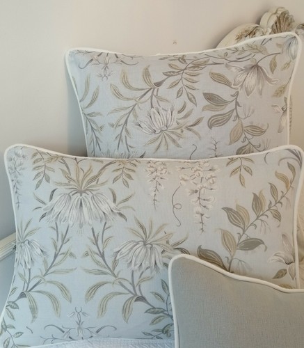 Cushion cover in laura - 16”,