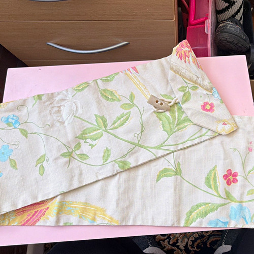 Hand made laura - hand,