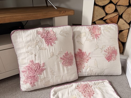 Laura ashley embroidered - laura, x3